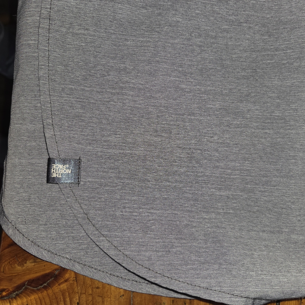 The North Face Women's Gray Button Down Shirt - Picture 8 of 8